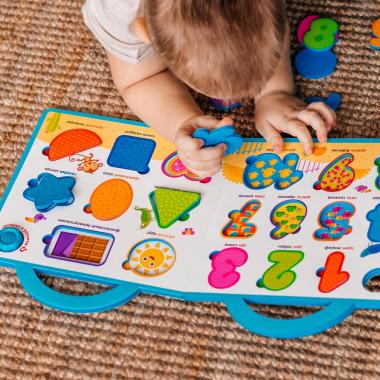 Портфельчик Первые знания